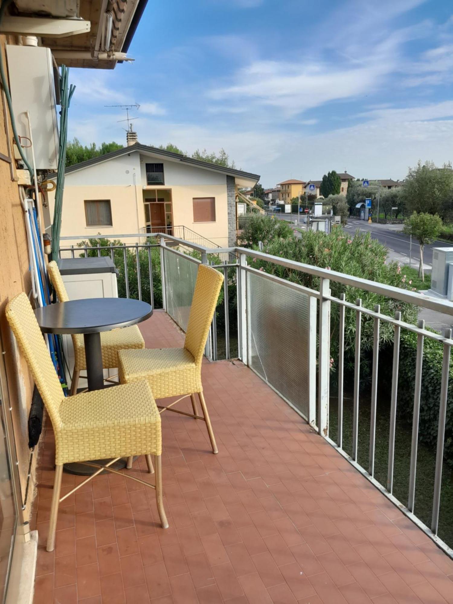 Casa Dell' Ulivo Apartment Desenzano del Garda Exterior photo
